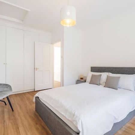 הוילה לונדון House 10 Mins To Tower Bridge Hot Tub & Parking מראה חיצוני תמונה