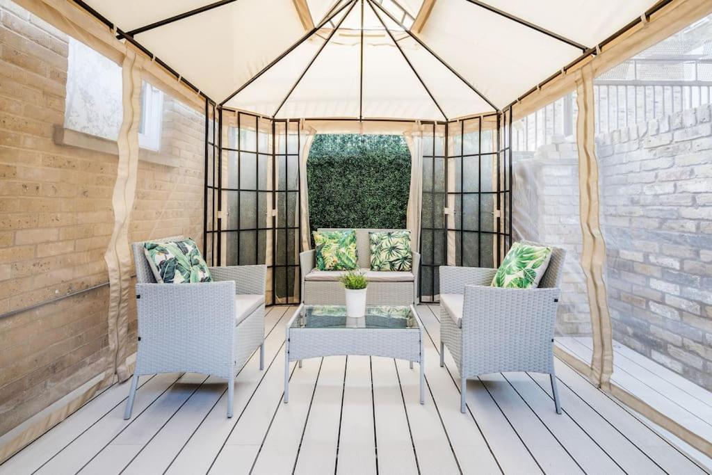 הוילה לונדון House 10 Mins To Tower Bridge Hot Tub & Parking מראה חיצוני תמונה
