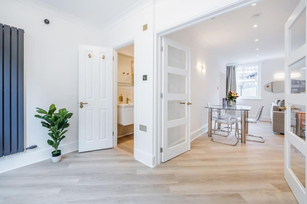 הוילה לונדון House 10 Mins To Tower Bridge Hot Tub & Parking מראה חיצוני תמונה