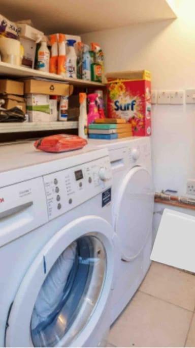 הוילה לונדון House 10 Mins To Tower Bridge Hot Tub & Parking מראה חיצוני תמונה